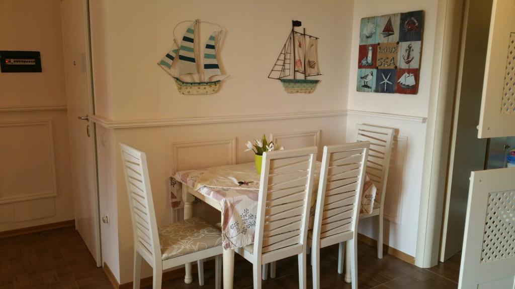 Laura'S Home Durrës 외부 사진